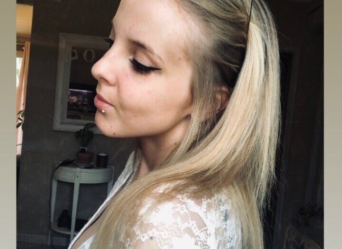 ellea768