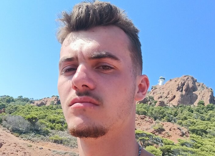 ETIENNENNENNENE