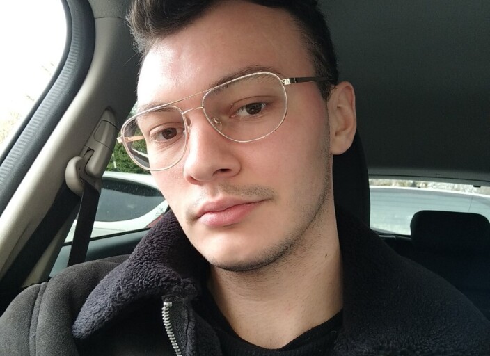 LeE22