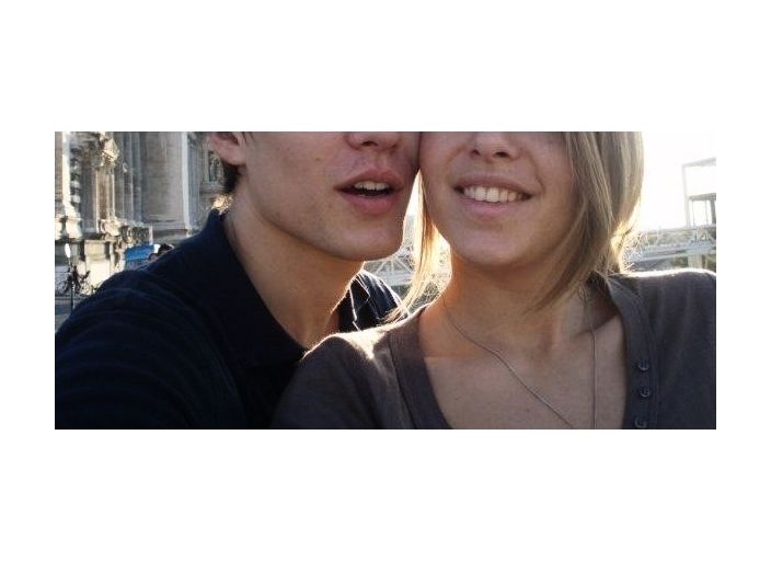 Jeunecouplecurieux