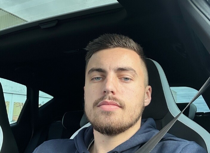 leo_1001