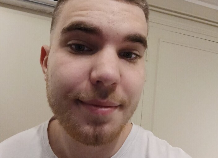 Axelouto