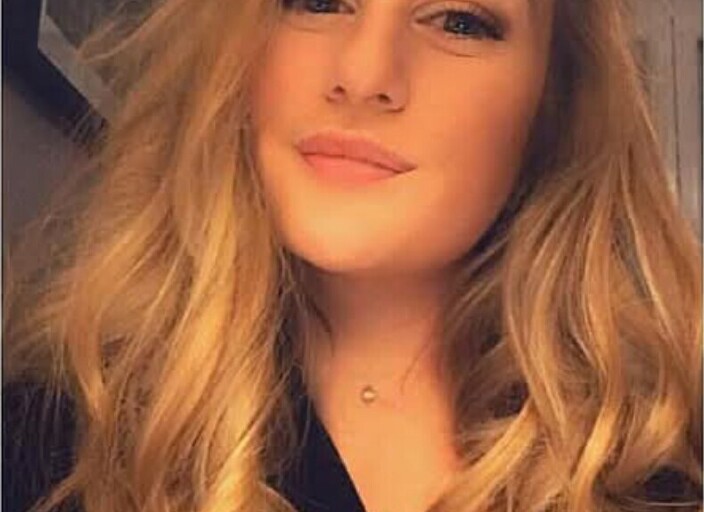 laura__