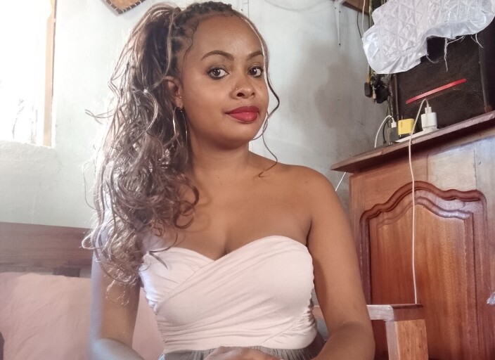 Tania19