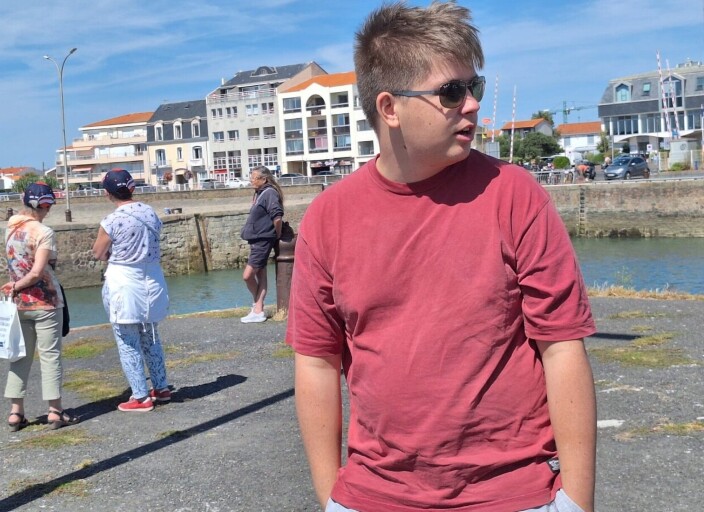 LOUIS