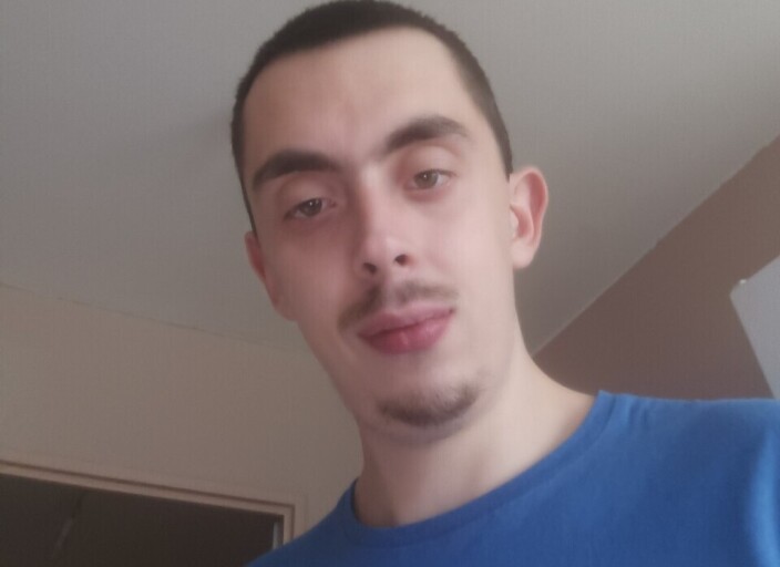 ben3826251