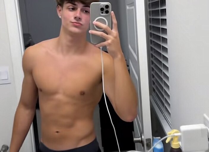 alexi_49